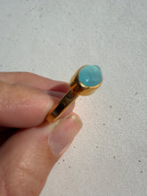Load image into Gallery viewer, Aqua Chalcedony Gold Ring