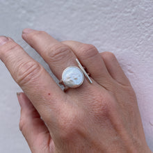 Load image into Gallery viewer, Pearl Bar Ring