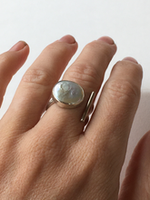 Load image into Gallery viewer, Pearl Bar Ring